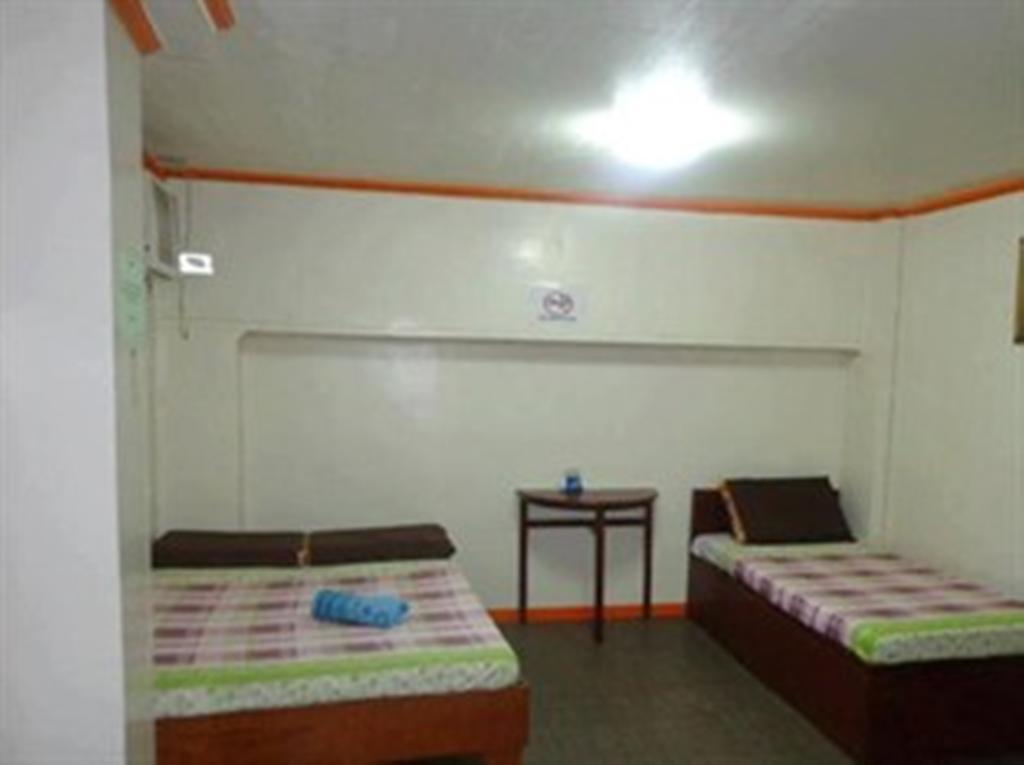 Np Festival Inn Kalibo Kamer foto